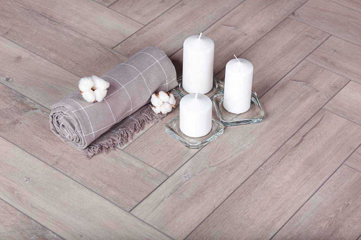 Замковая ПВХ плитка "Aberhof" Carmelita 1682 (615*123*5 мм) — купить в Екатеринбурге