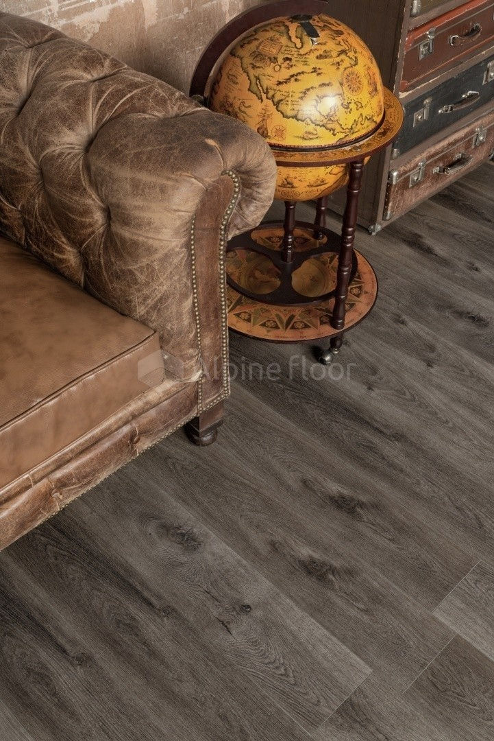Замковая ПВХ плитка "Alpine Floor" Дуб торфяной  (1524*180*8мм) — купить в Екатеринбурге